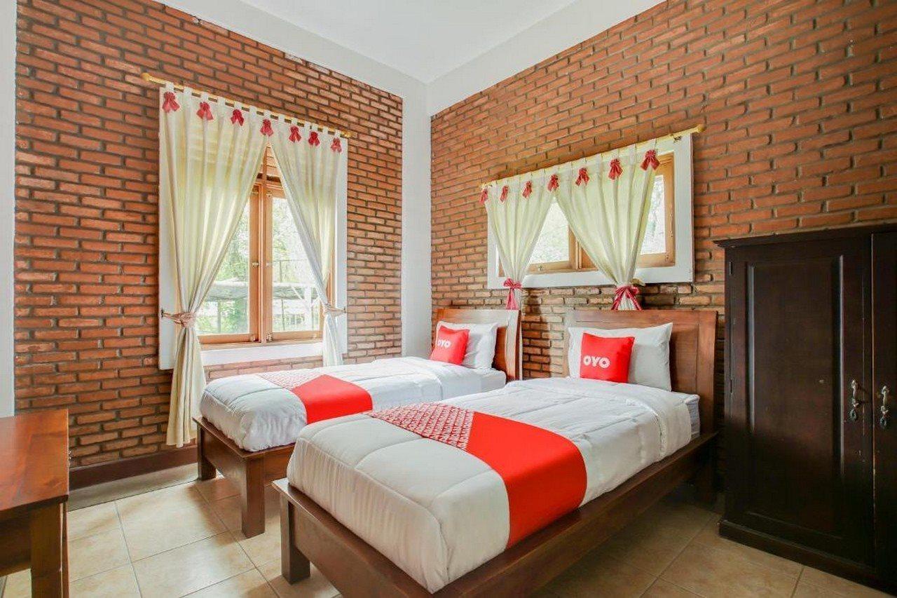 Oyo 3896 Villa Pesona Wisata Puncak Чіанджур Екстер'єр фото